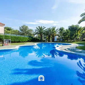 https://just-oliver-holidays-bellavista-salou.top-hotels-tarragona.com